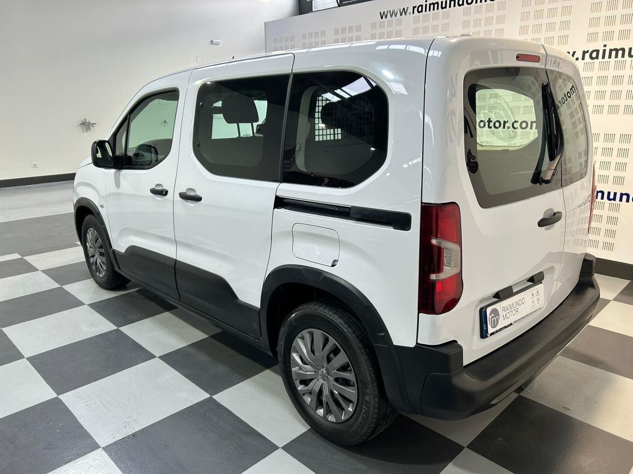 Peugeot Rifter 100 CV L1 - Foto 2