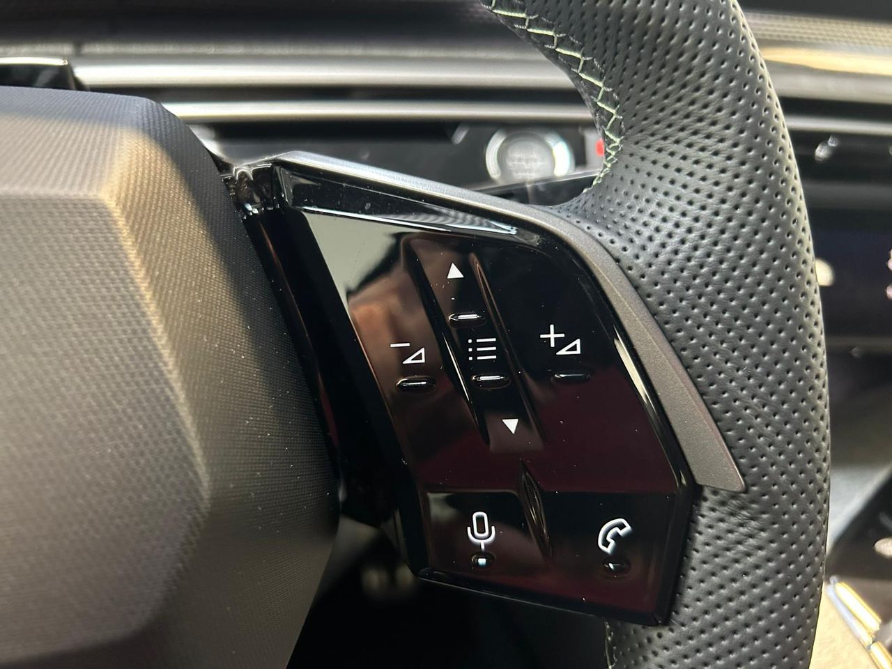 Peugeot 3008 Hybrid 3008 GT Hybrid 145 e-DCS6 - Foto 2