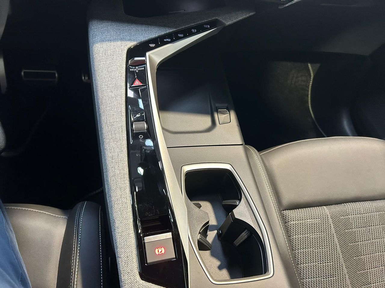 Peugeot 3008 Hybrid 3008 GT Hybrid 145 e-DCS6 - Foto 2