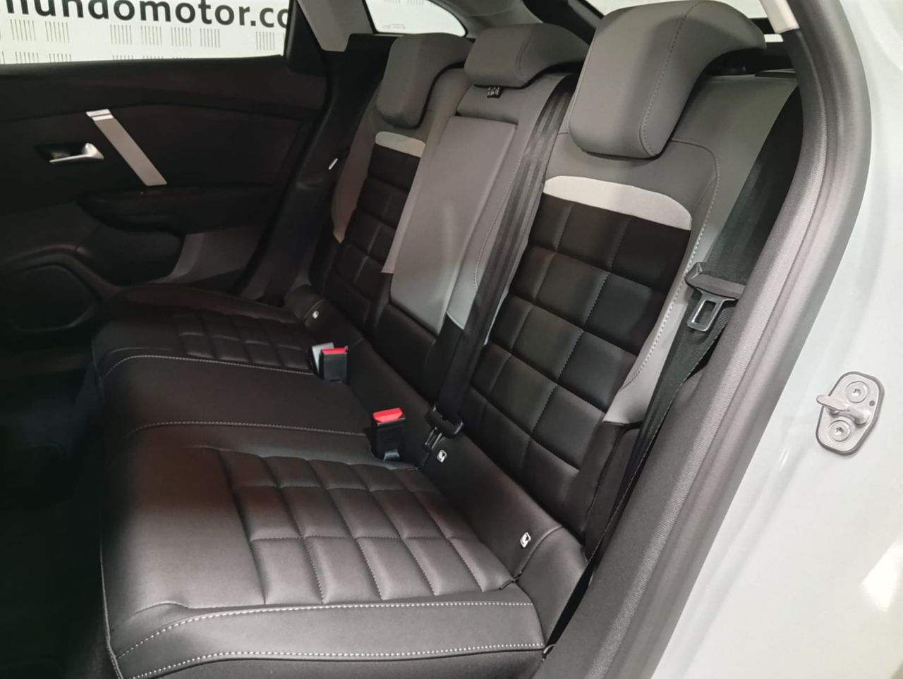 Citroën C4 C4 Hybrid 145CV MAX - Foto 2
