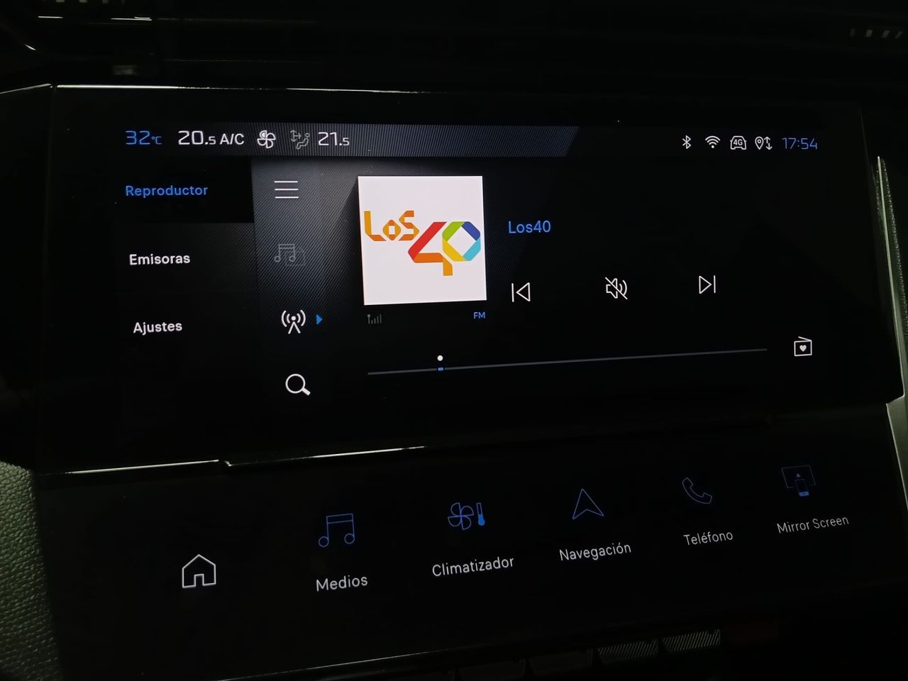 Peugeot 408 Allure Plug-In Hybrid 180 e-EAT8 - Foto 2
