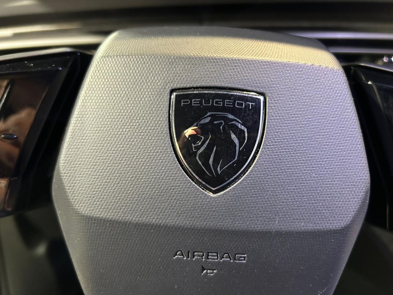 Peugeot 3008 Allure Hybrid 145 e-DCS6 - Foto 2