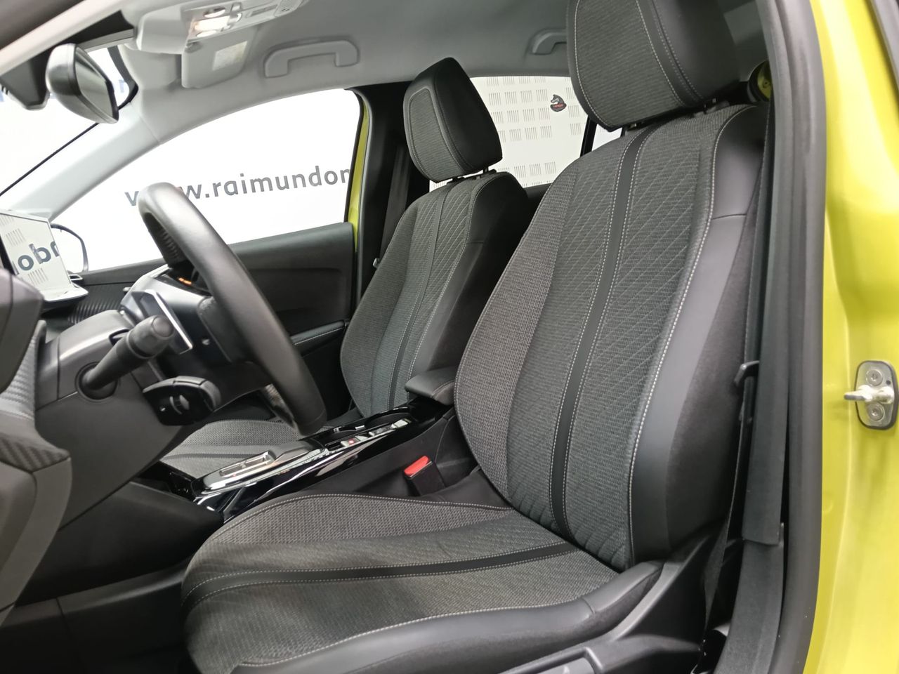 Peugeot 208 Allure Hybrid 110 e-DCS6 - Foto 2