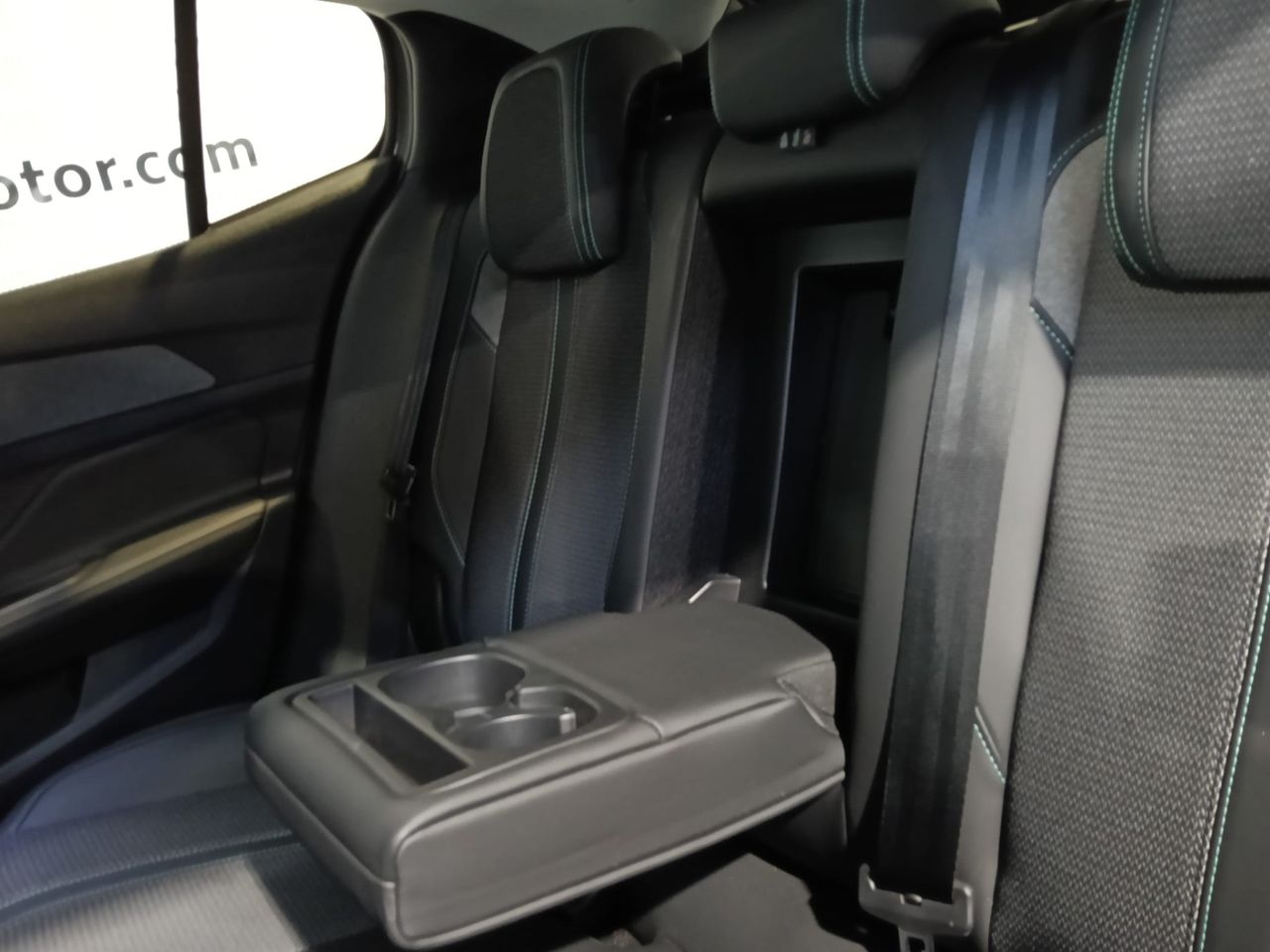 Peugeot 408 Allure Hybrid 145 e-DCS6 - Foto 2