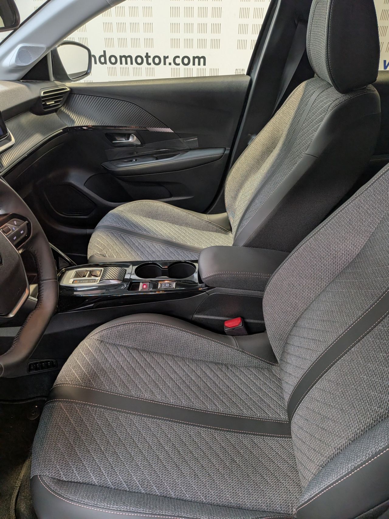Peugeot 208 Allure Hybrid 110 e-DCS6 - Foto 2