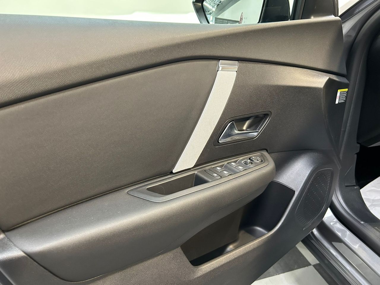 Citroën C4 Hybrid 145 CV Max - Foto 2