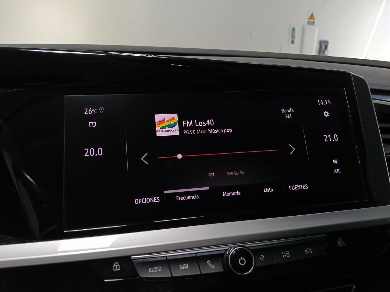 Opel Grandland GS 1.2T Hybrid 136 CV - Foto 2
