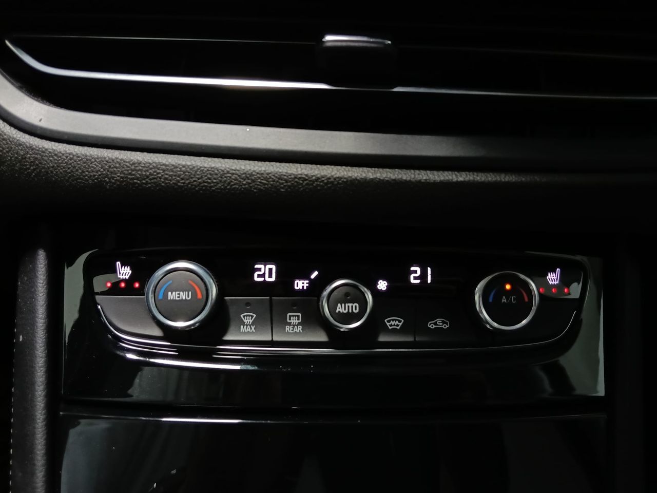 Opel Grandland GS 1.2T Hybrid 136 CV - Foto 2