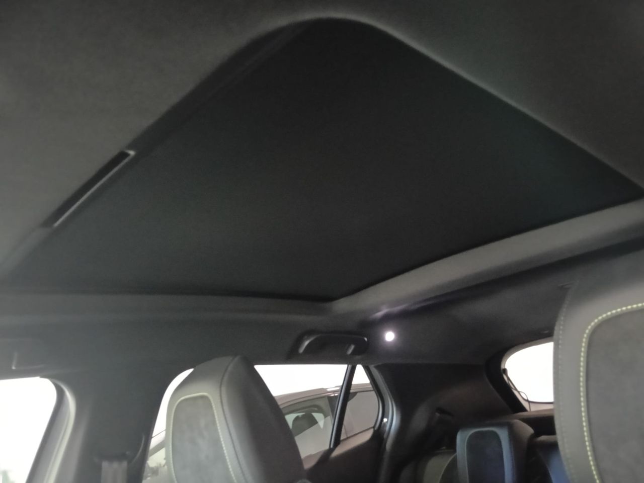 Peugeot 2008 GT Hybrid 145 e-DCS6 - Foto 2