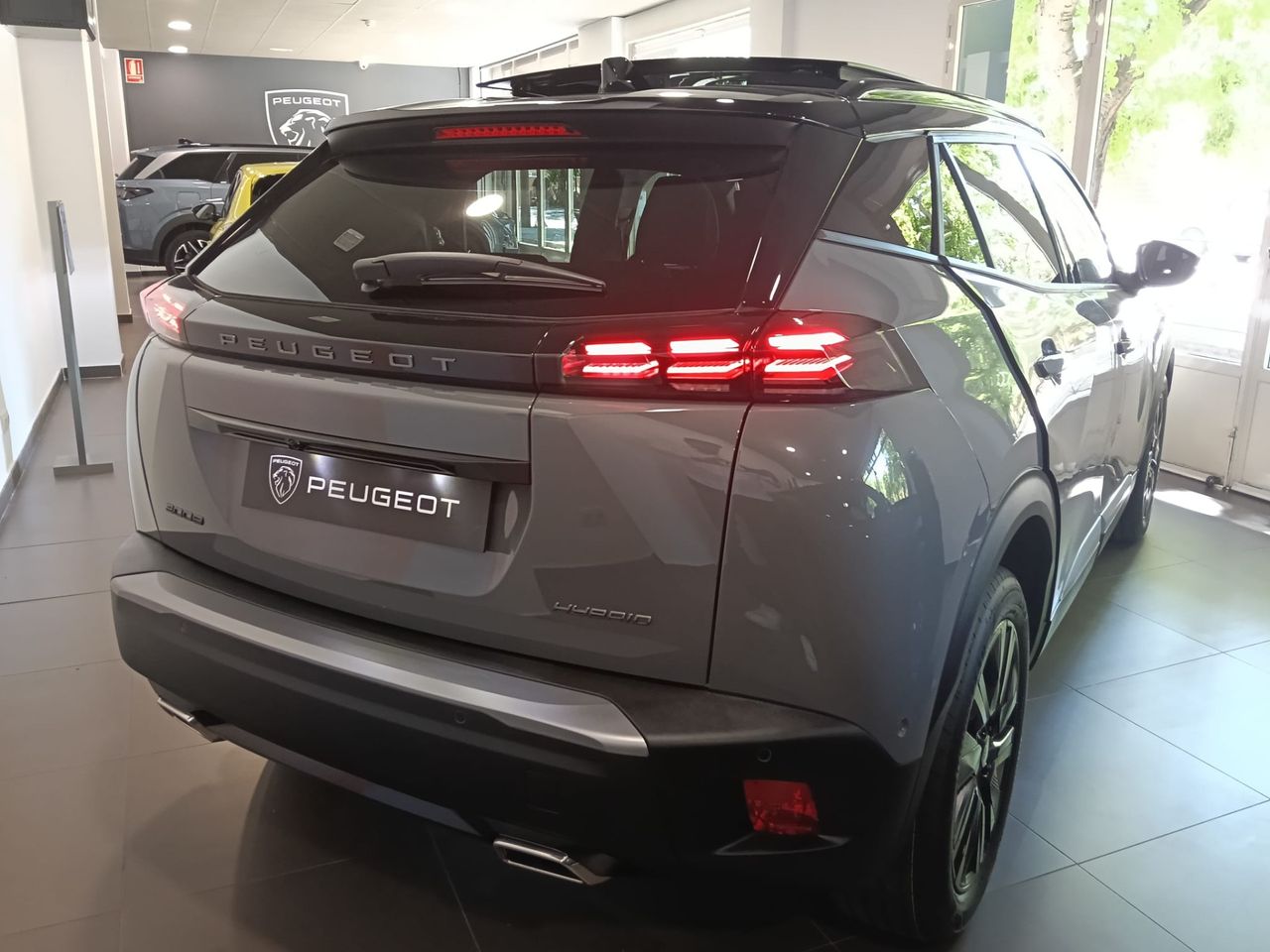 Peugeot 2008 GT Hybrid 145 e-DCS6 - Foto 2