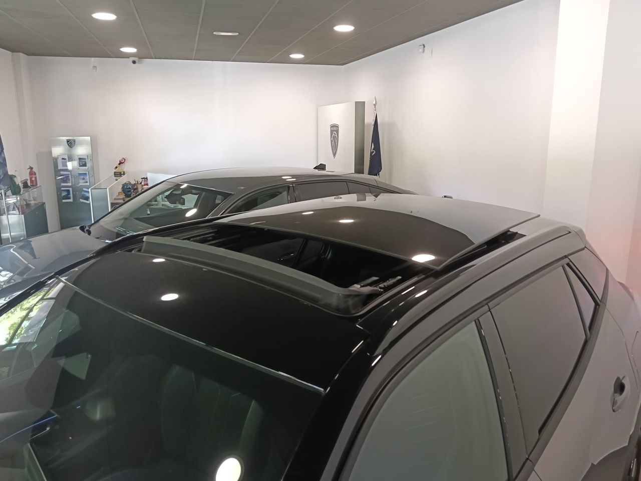 Peugeot 2008 GT Hybrid 145 e-DCS6 - Foto 2