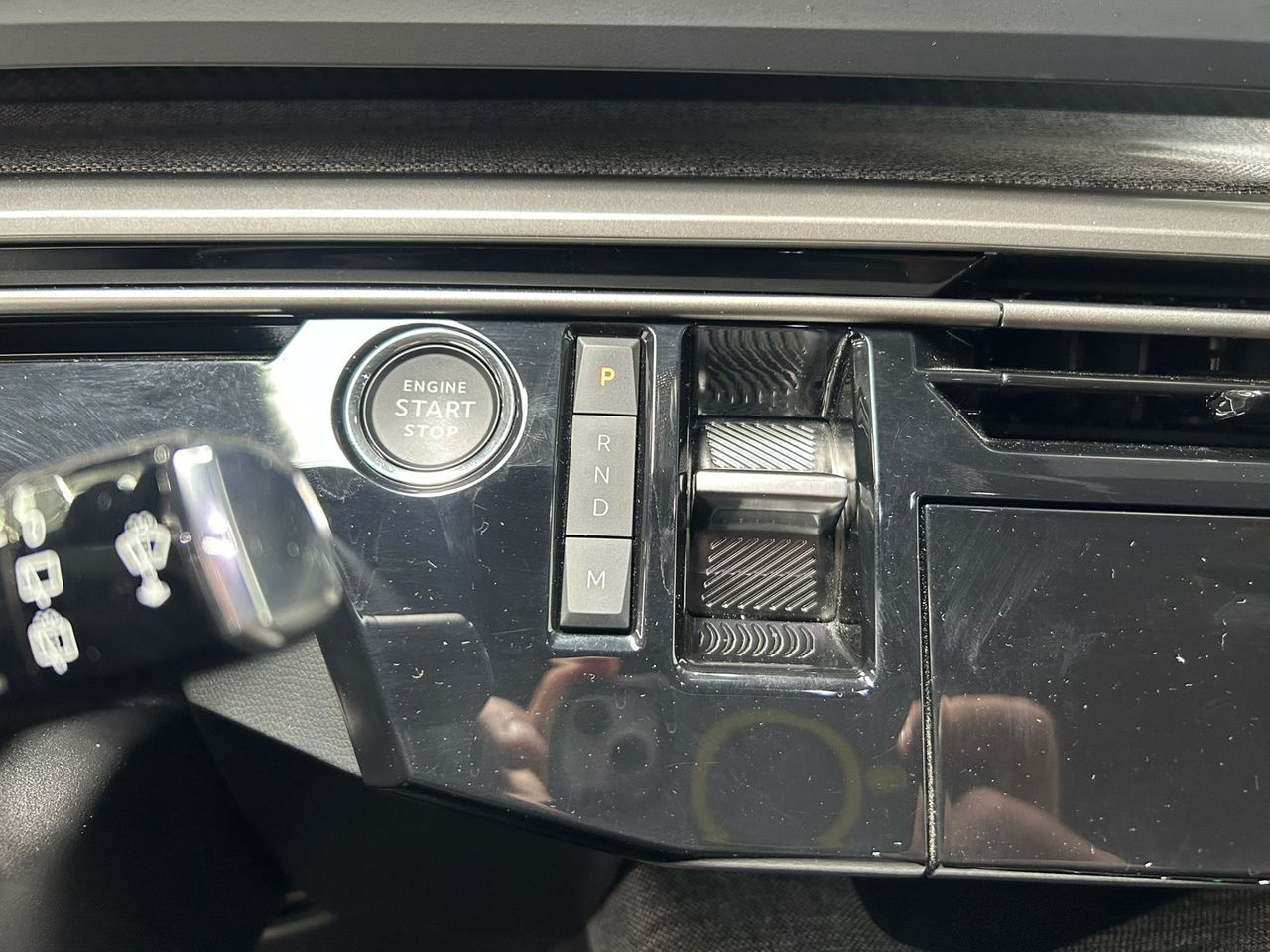 Peugeot 5008 Allure Hybrid 145 e-DCS6 - Foto 2
