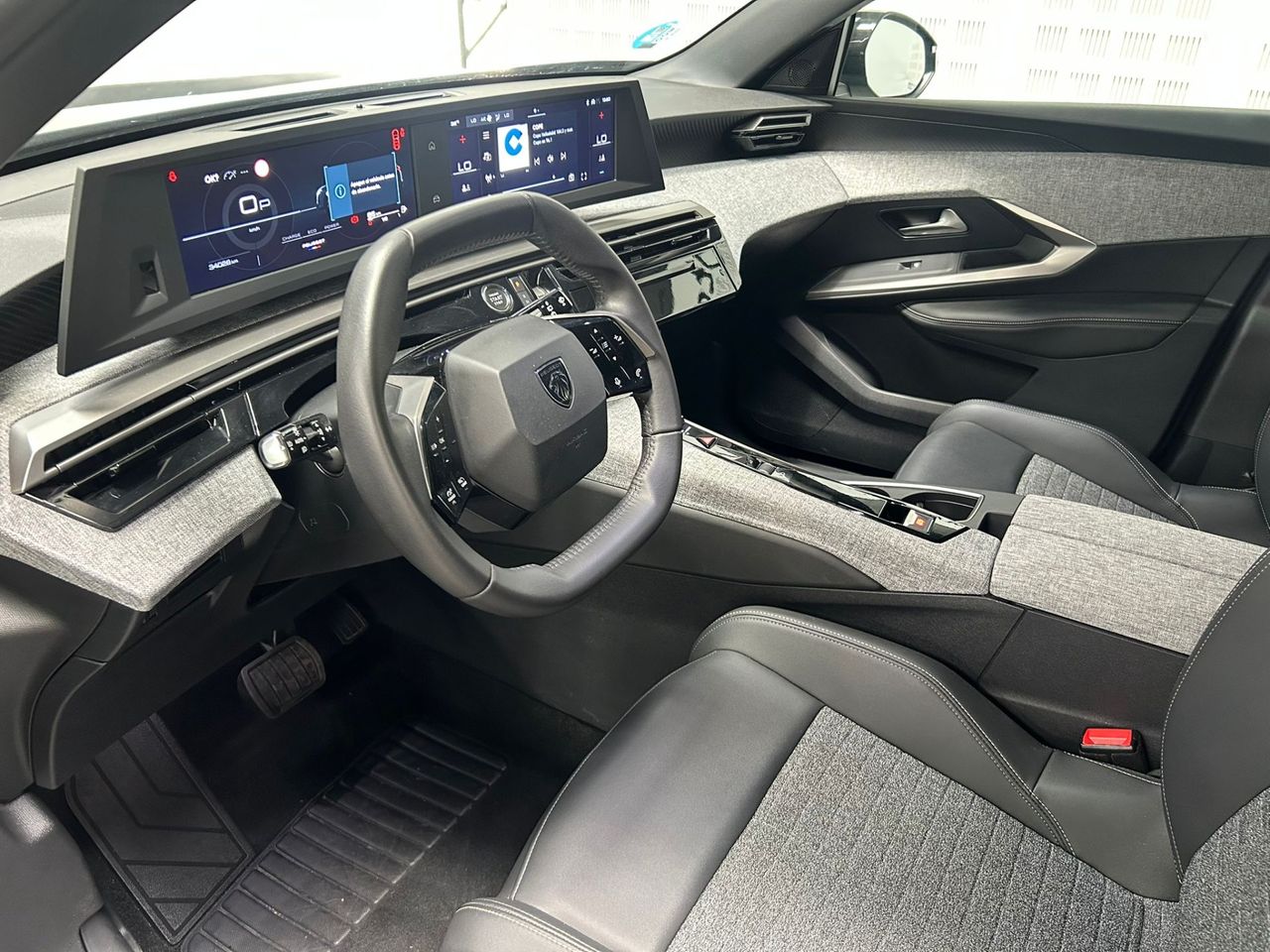 Peugeot 5008 Allure Hybrid 145 e-DCS6 - Foto 2