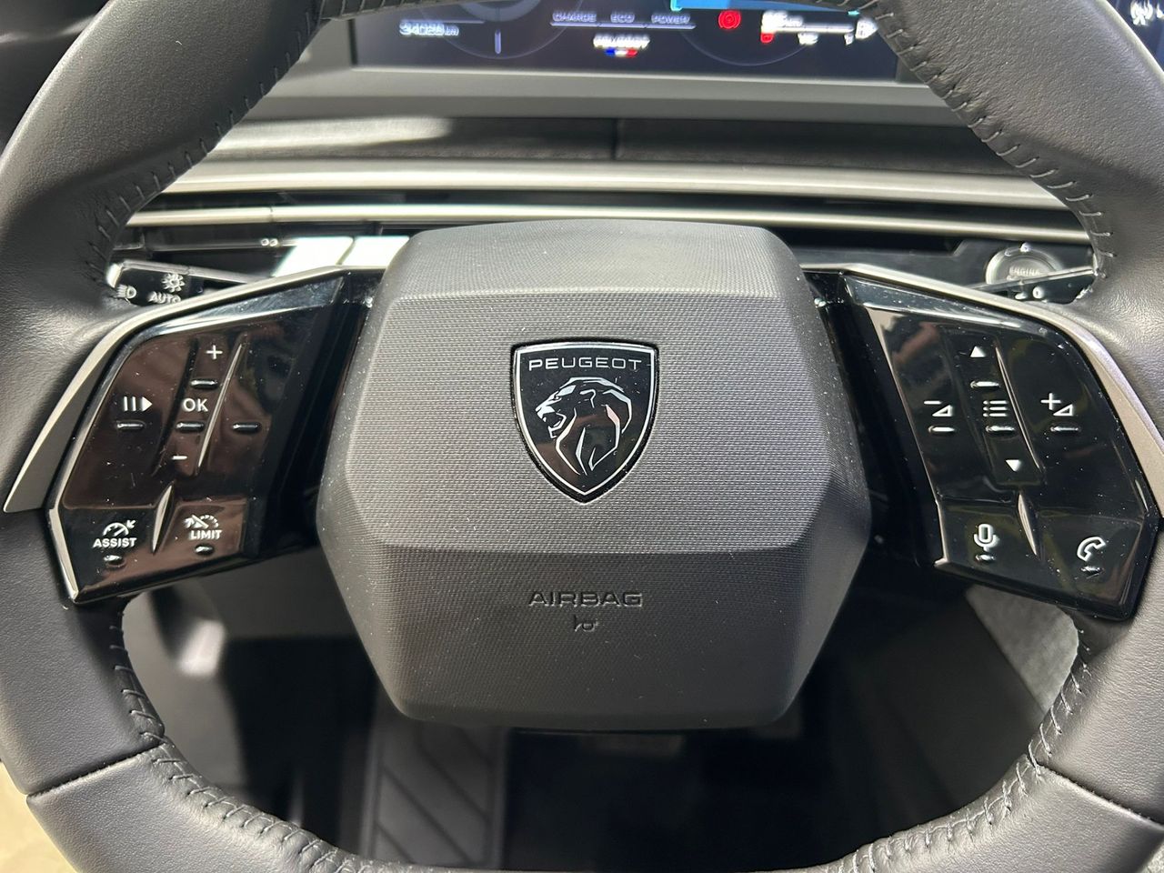 Peugeot 5008 Allure Hybrid 145 e-DCS6 - Foto 2