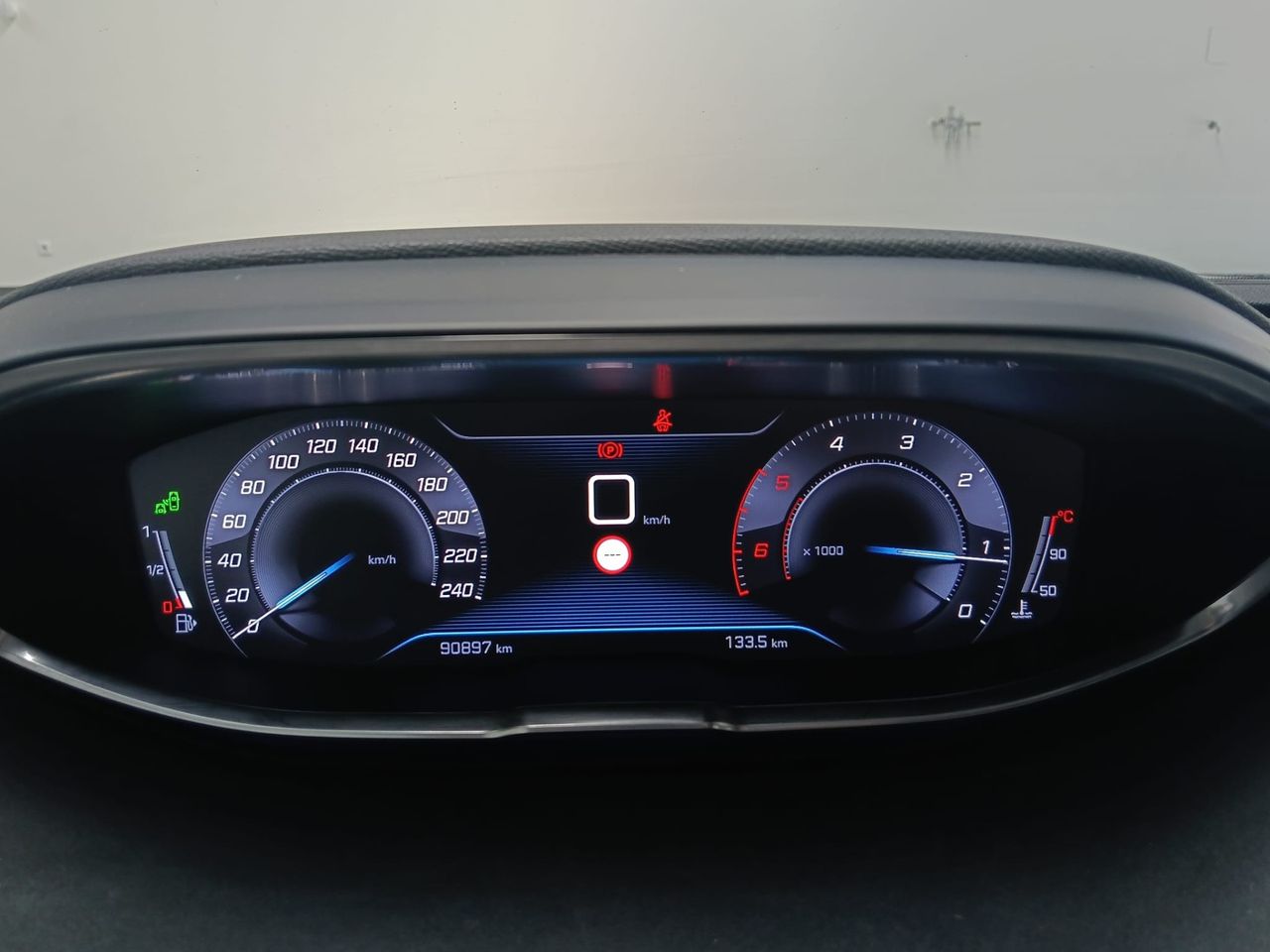 Peugeot 3008 Allure 1.5 BlueHDi 130 - Foto 2