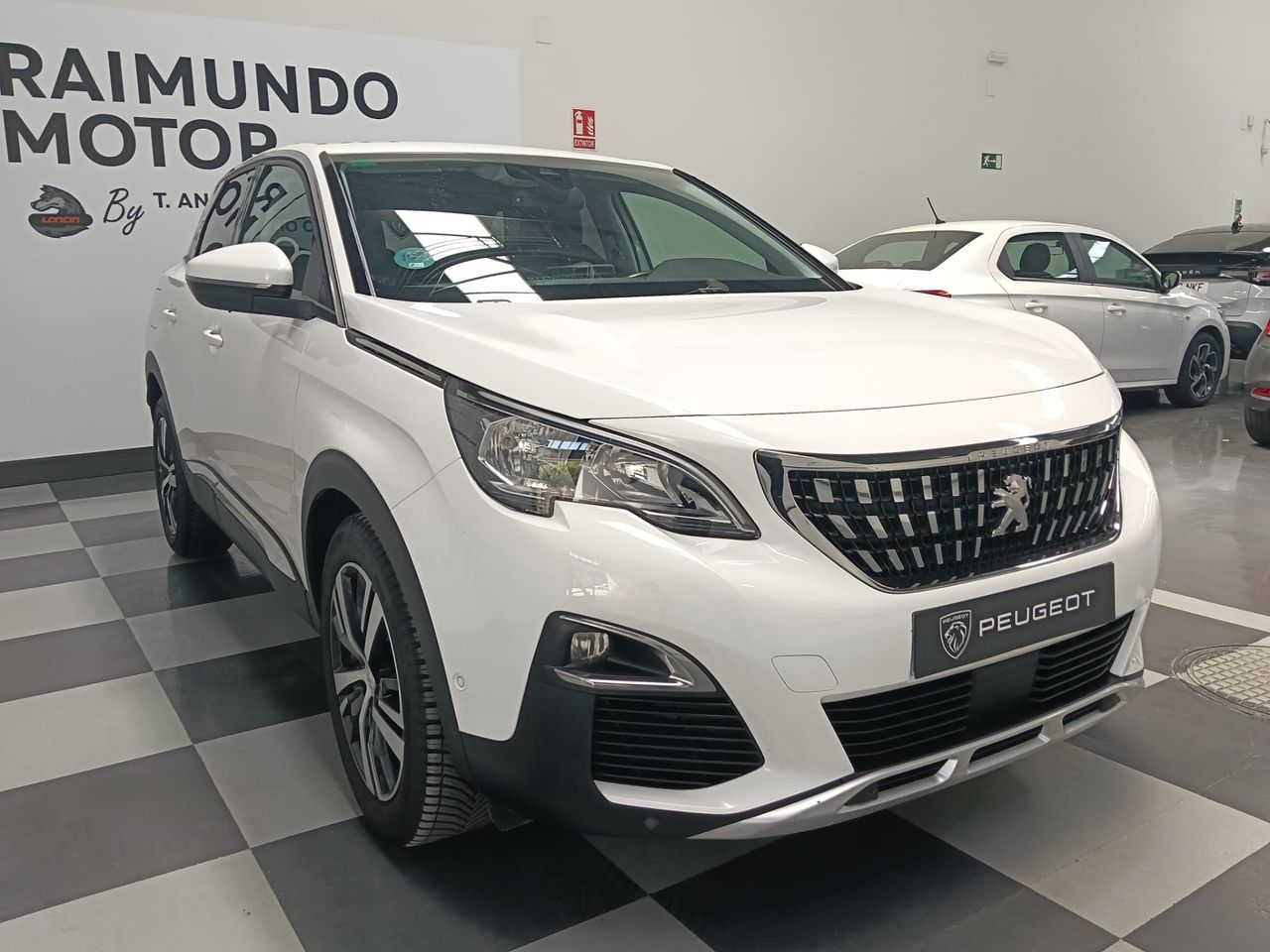 Peugeot 3008 Allure 1.5 BlueHDi 130 - Foto 2