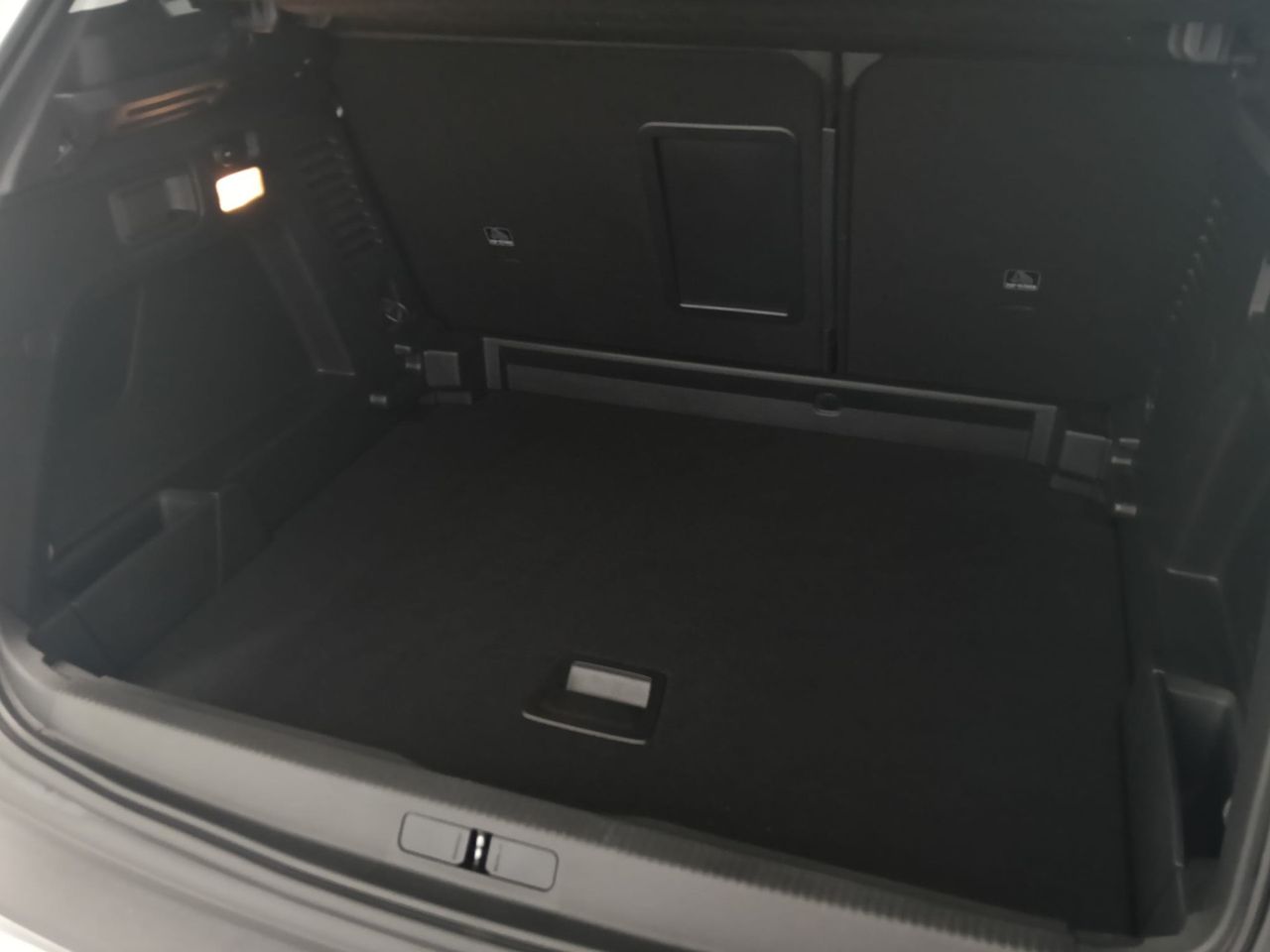 Peugeot 3008 Allure 1.5 BlueHDi 130 - Foto 2
