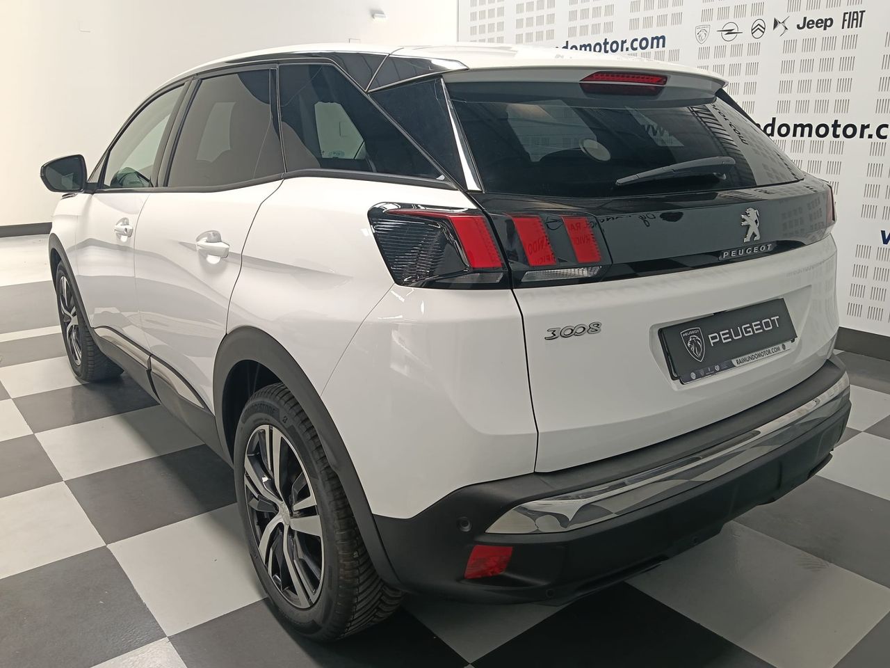 Peugeot 3008 Allure 1.5 BlueHDi 130 - Foto 2