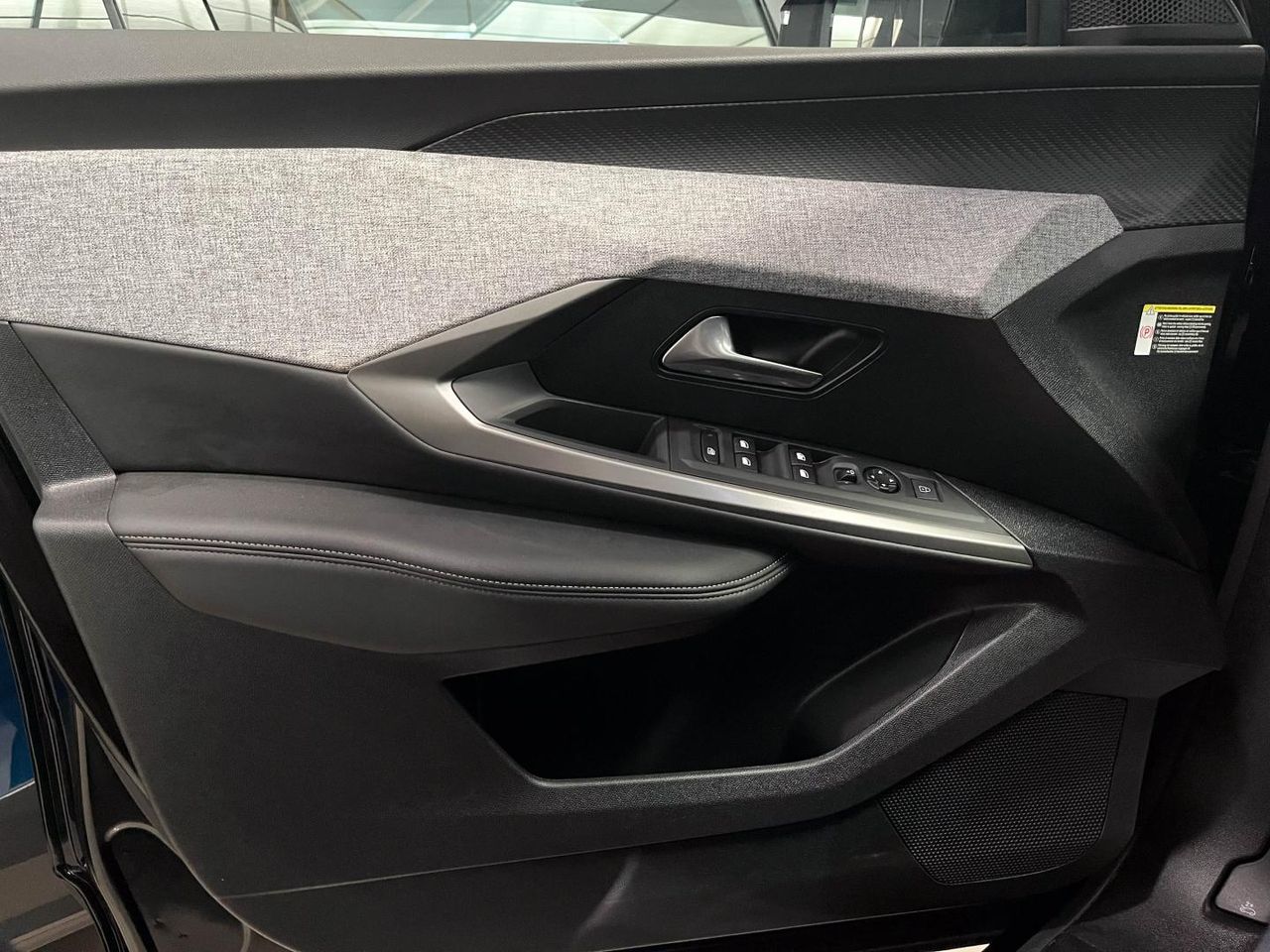 Peugeot 3008 Allure Hybrid 145 e-DCS6 - Foto 2
