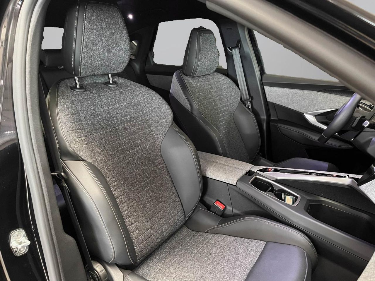 Peugeot 3008 Allure Hybrid 145 e-DCS6 - Foto 2