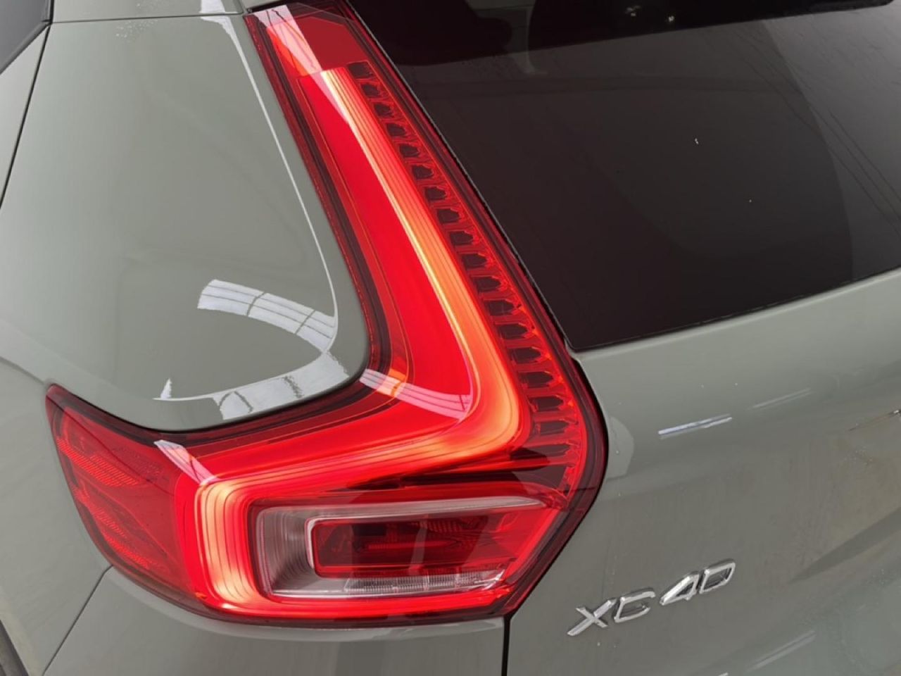 Volvo XC40 Core B3 - Foto 2