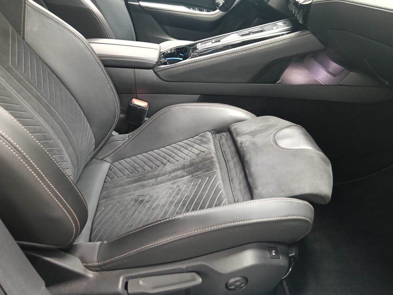 Peugeot 508 GT Plug-in Hybrid 180 e-EAT8 - Foto 2