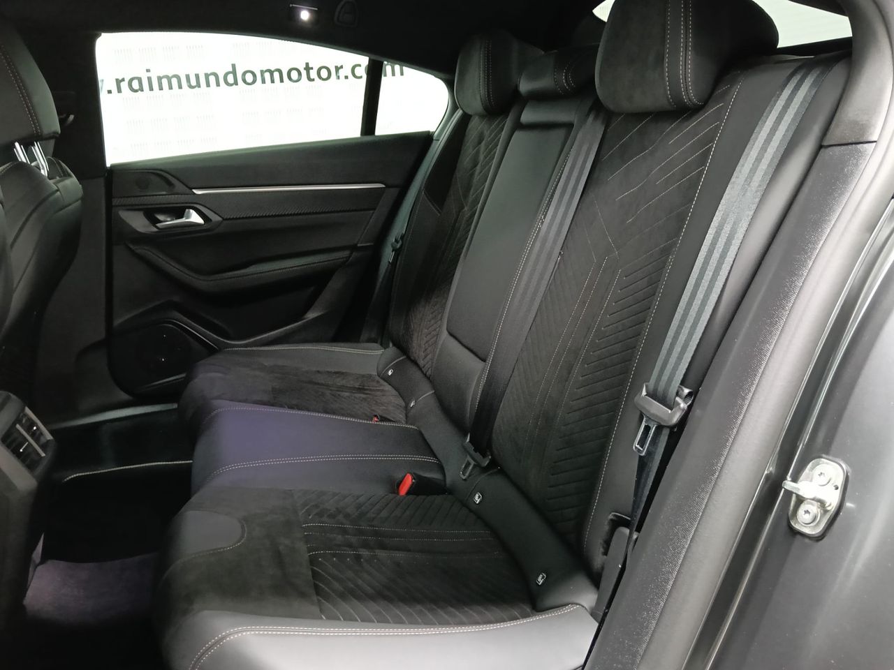 Peugeot 508 GT Plug-in Hybrid 180 e-EAT8 - Foto 2