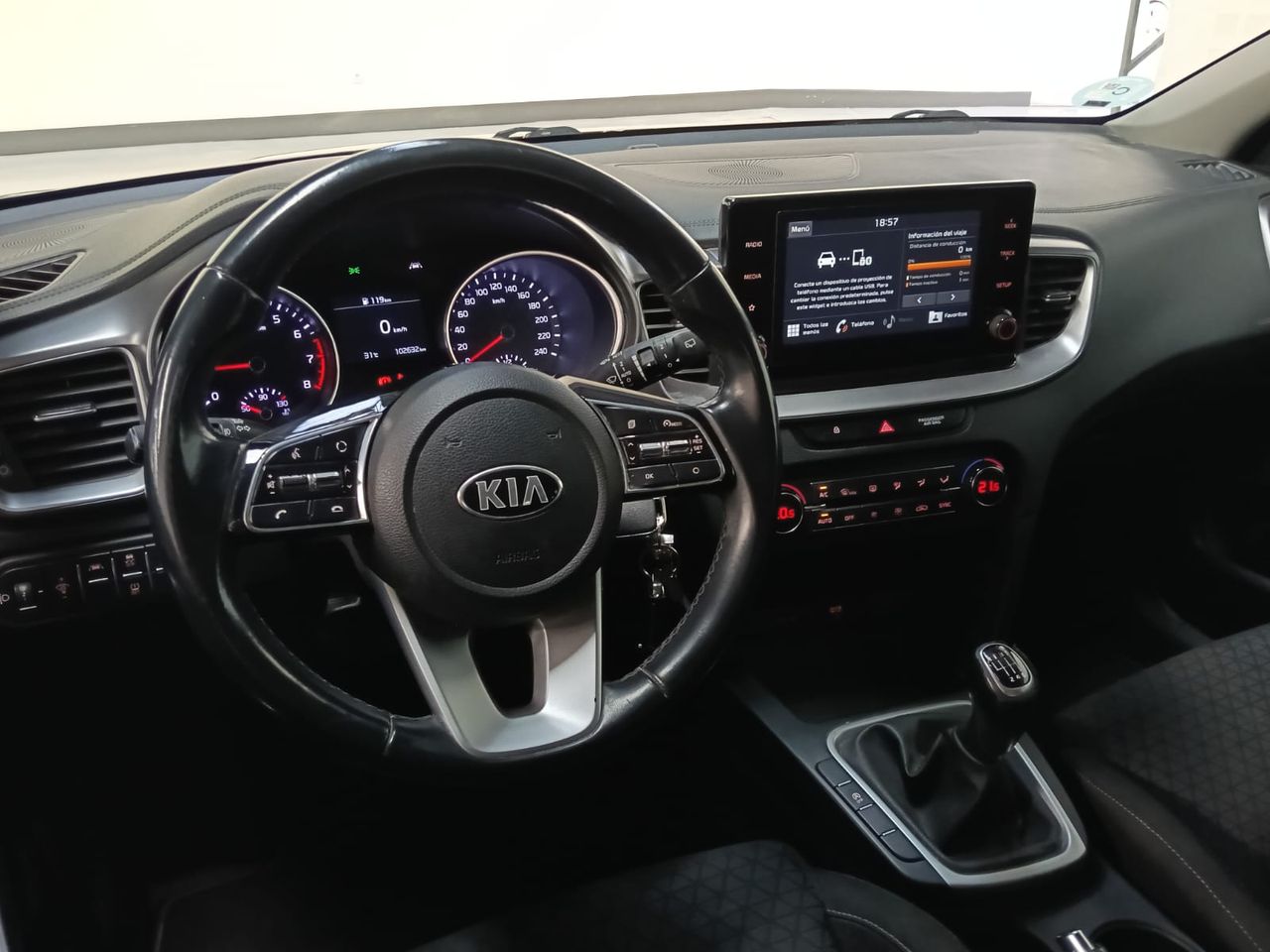 Kia Ceed 5p 1.0 T-GDi Drive 73 kW - Foto 2