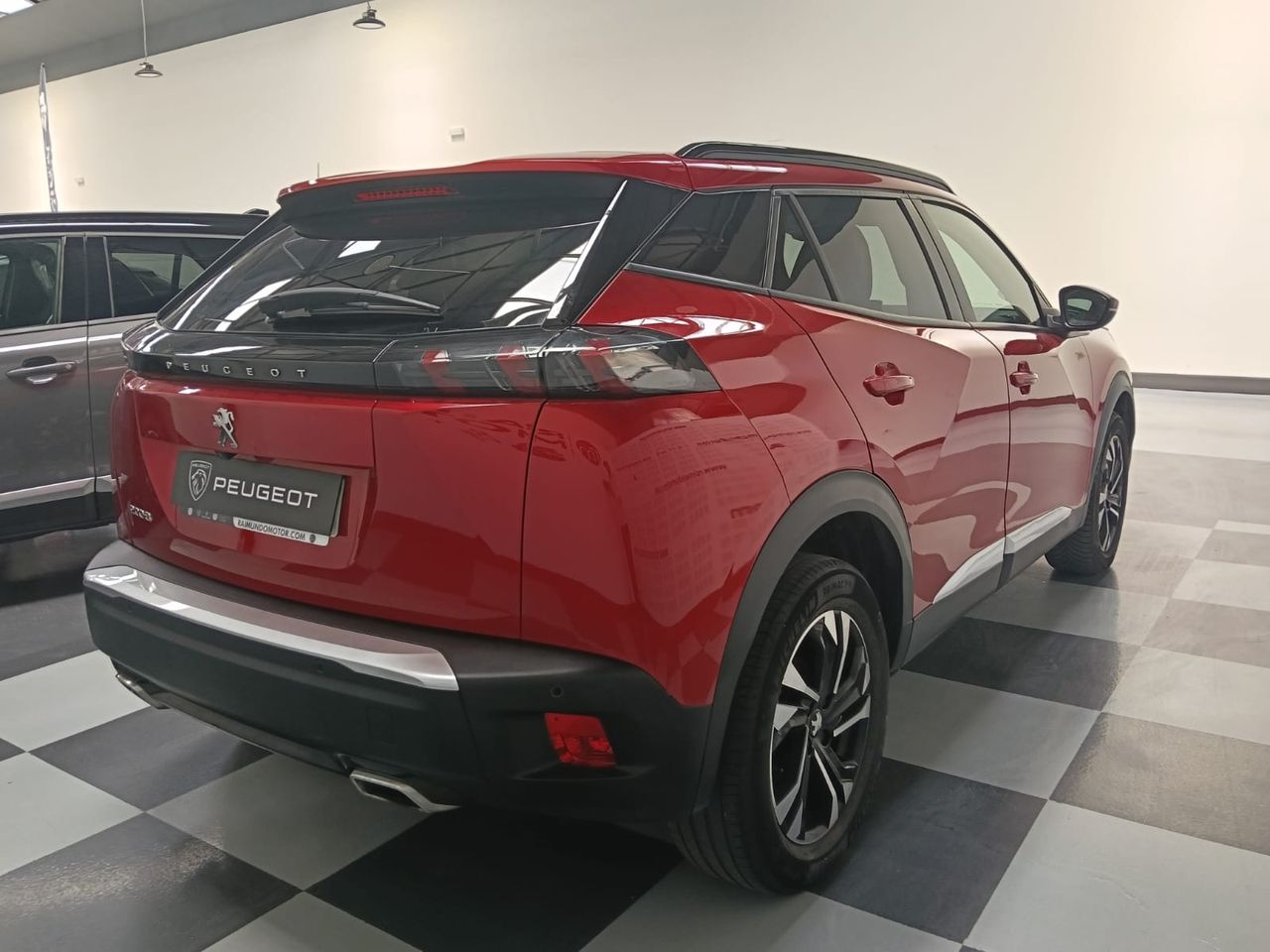 Peugeot 2008 Allure Gasolina 100 S&S 6 Vel. - Foto 2