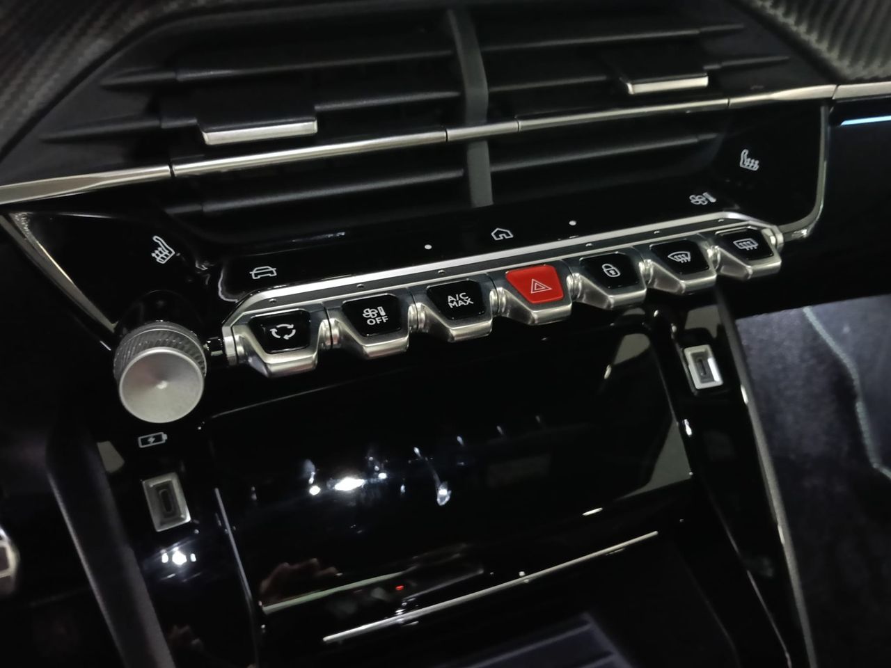 Peugeot 2008 GT Hybrid 145 e-DCS6 - Foto 2