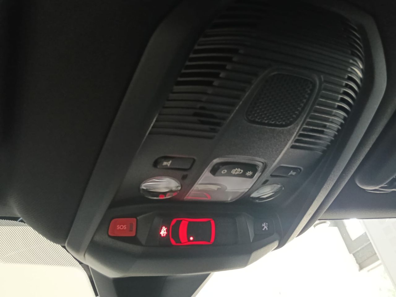 Peugeot 3008 GT Line 130 EAT8 Gasolina Automatico - Foto 2