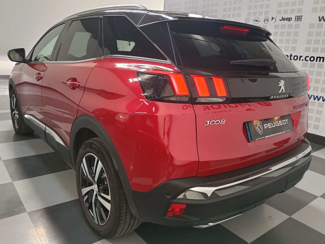 Peugeot 3008 GT Line 130 EAT8 Gasolina Automatico - Foto 2