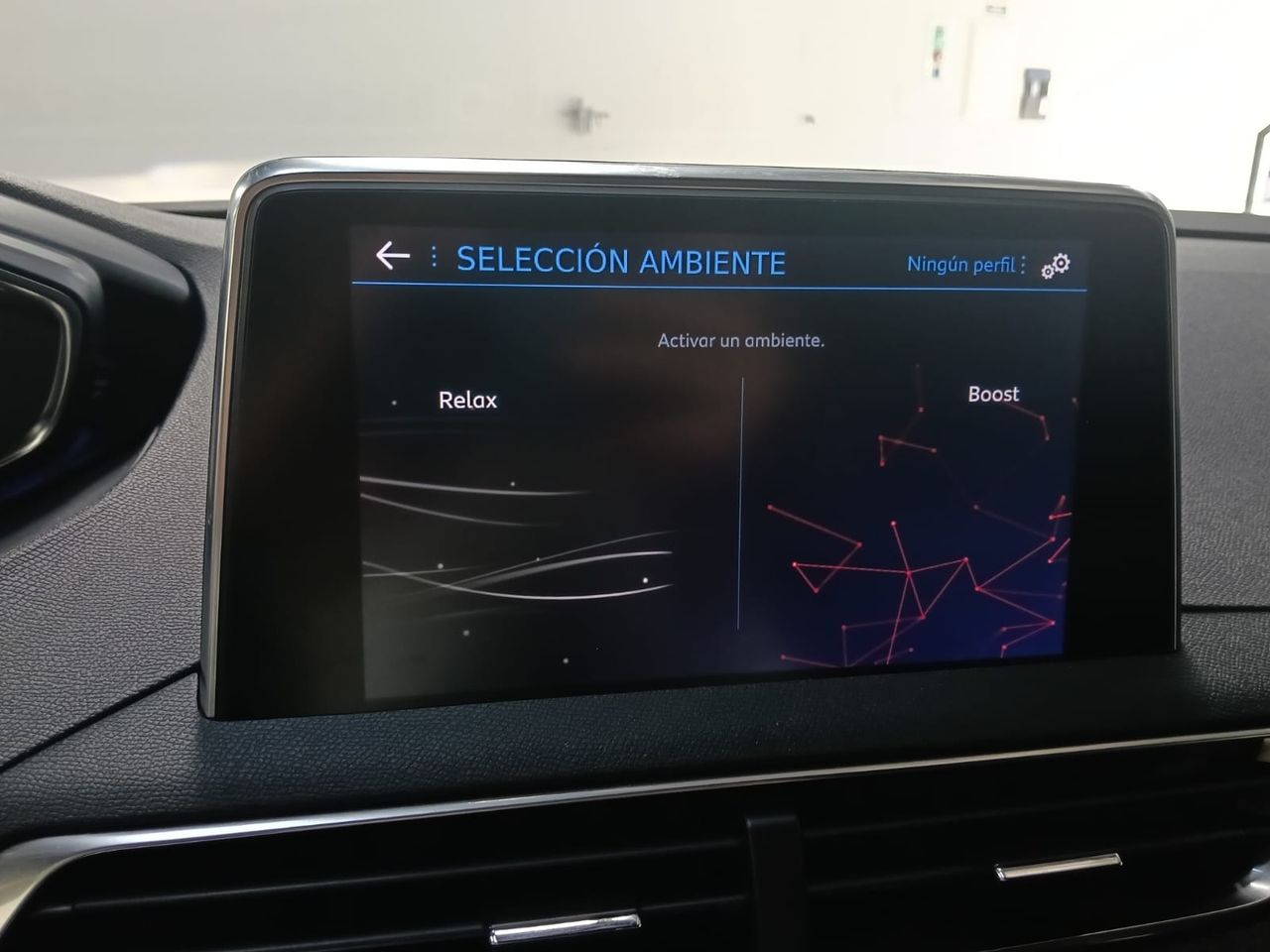 Peugeot 3008 GT Line 130 EAT8 Gasolina Automatico - Foto 2