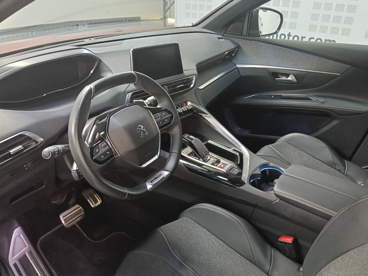 Peugeot 3008 GT Line 130 EAT8 Gasolina Automatico - Foto 2