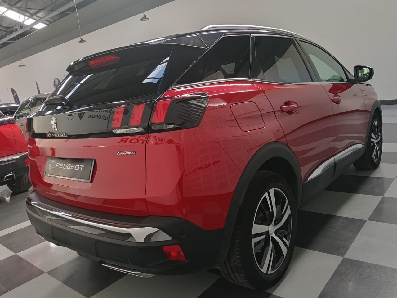 Peugeot 3008 GT Line 130 EAT8 Gasolina Automatico - Foto 2