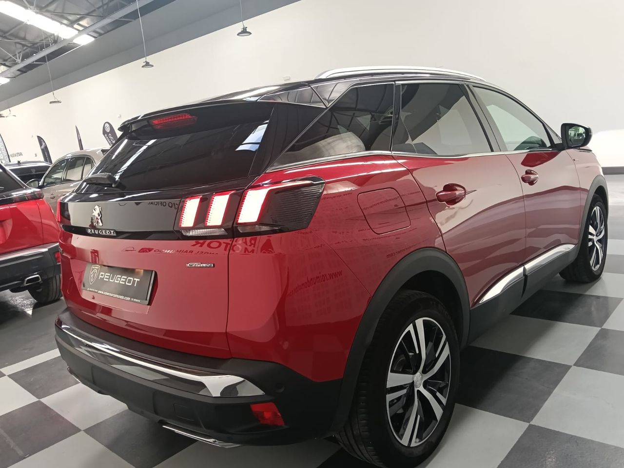 Peugeot 3008 GT Line 130 EAT8 Gasolina Automatico - Foto 2