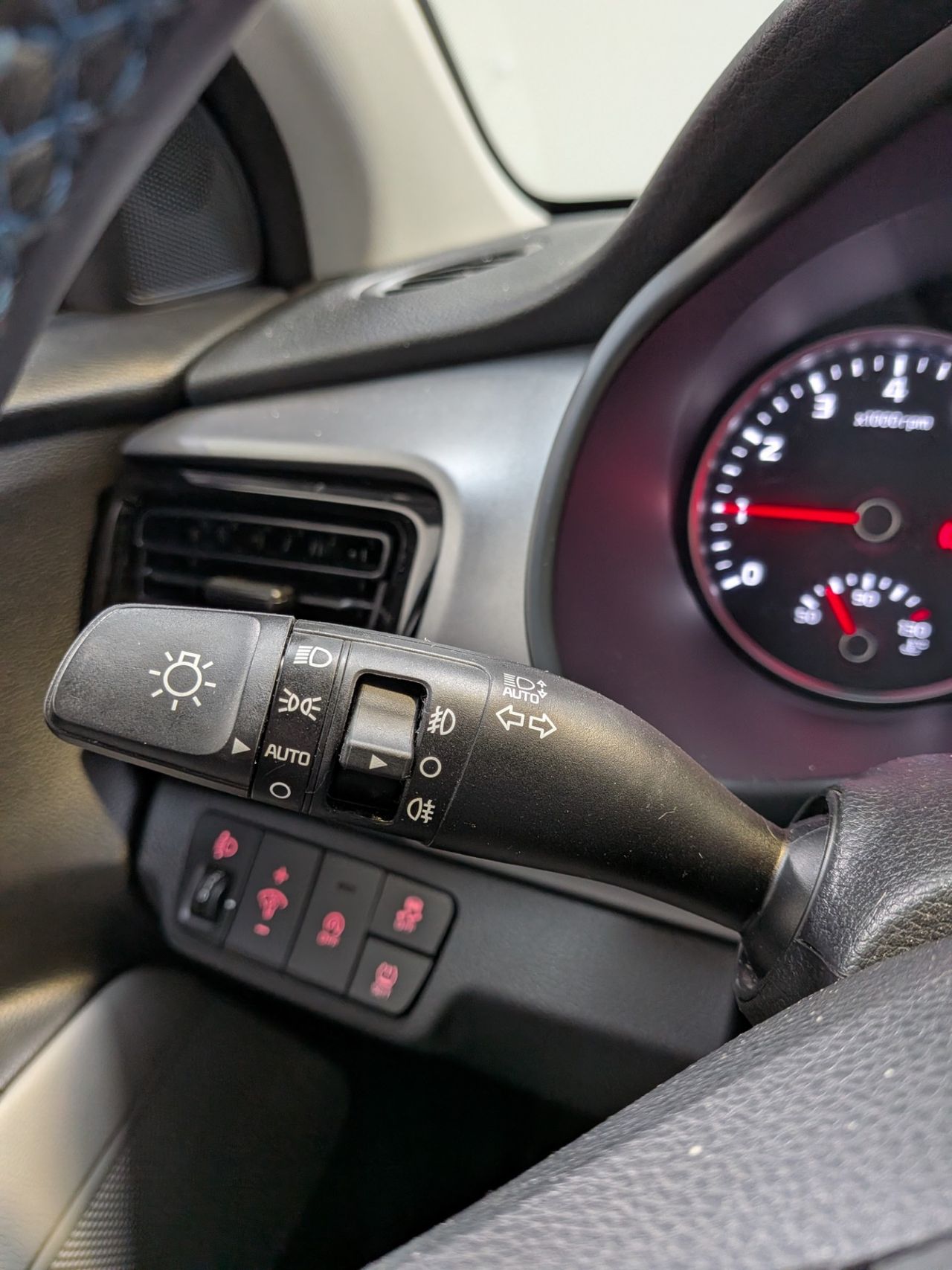 Kia Stonic 1.0 T-GDi MHEV iMT 74 kW - Foto 2