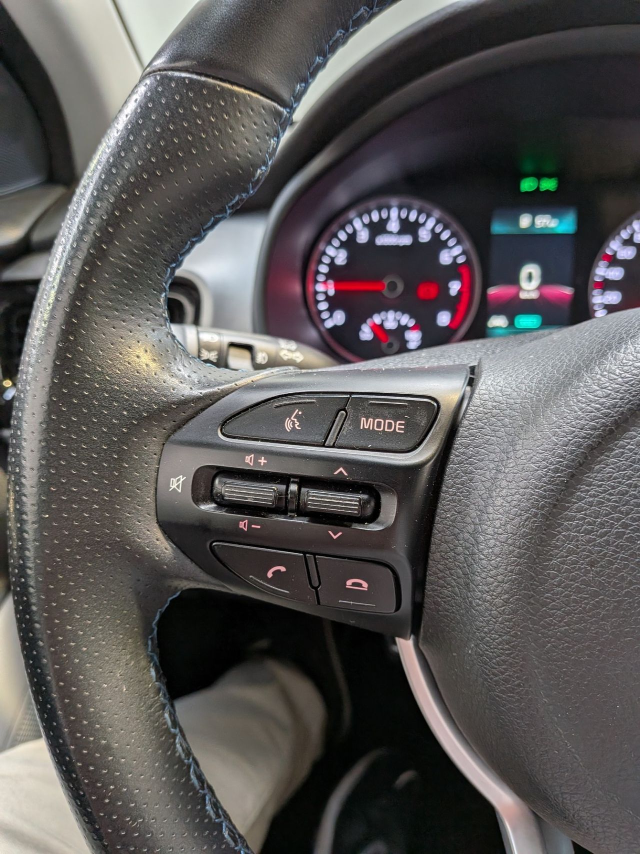 Kia Stonic 1.0 T-GDi MHEV iMT 74 kW - Foto 2