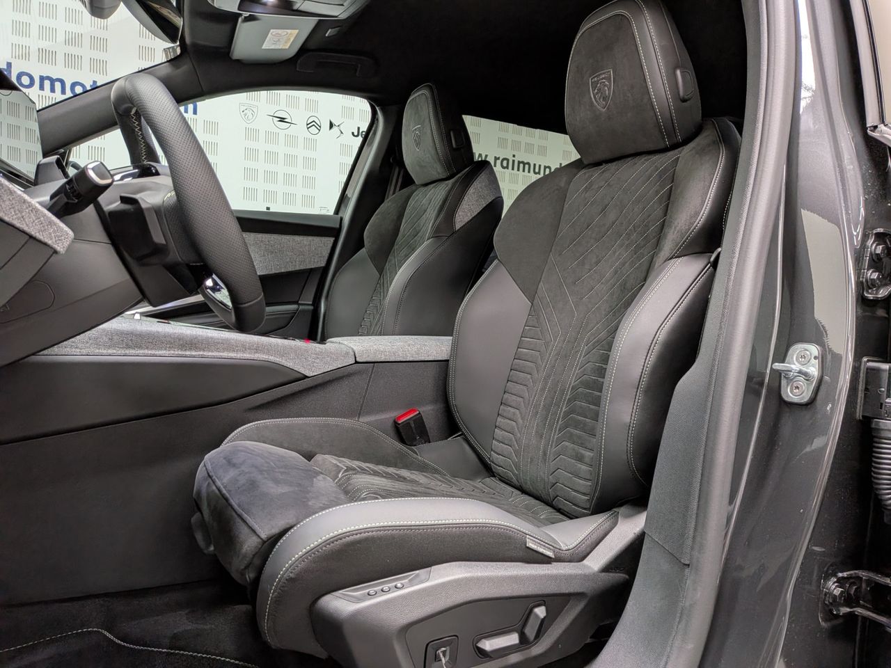 Peugeot 5008 GT Exclusive Hybrid 145 e-DCS6 - Foto 2