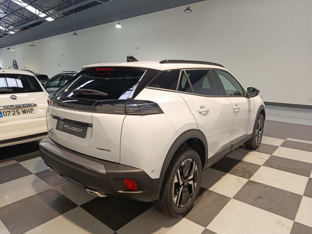 Peugeot 2008 Allure Hybrid 145 e-DCS6 - Foto 2
