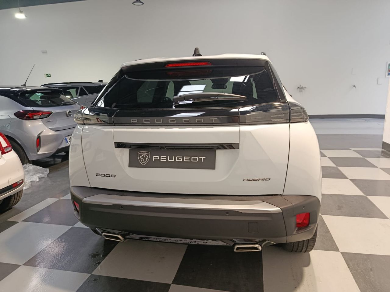 Peugeot 2008 Allure Hybrid 145 e-DCS6 - Foto 2