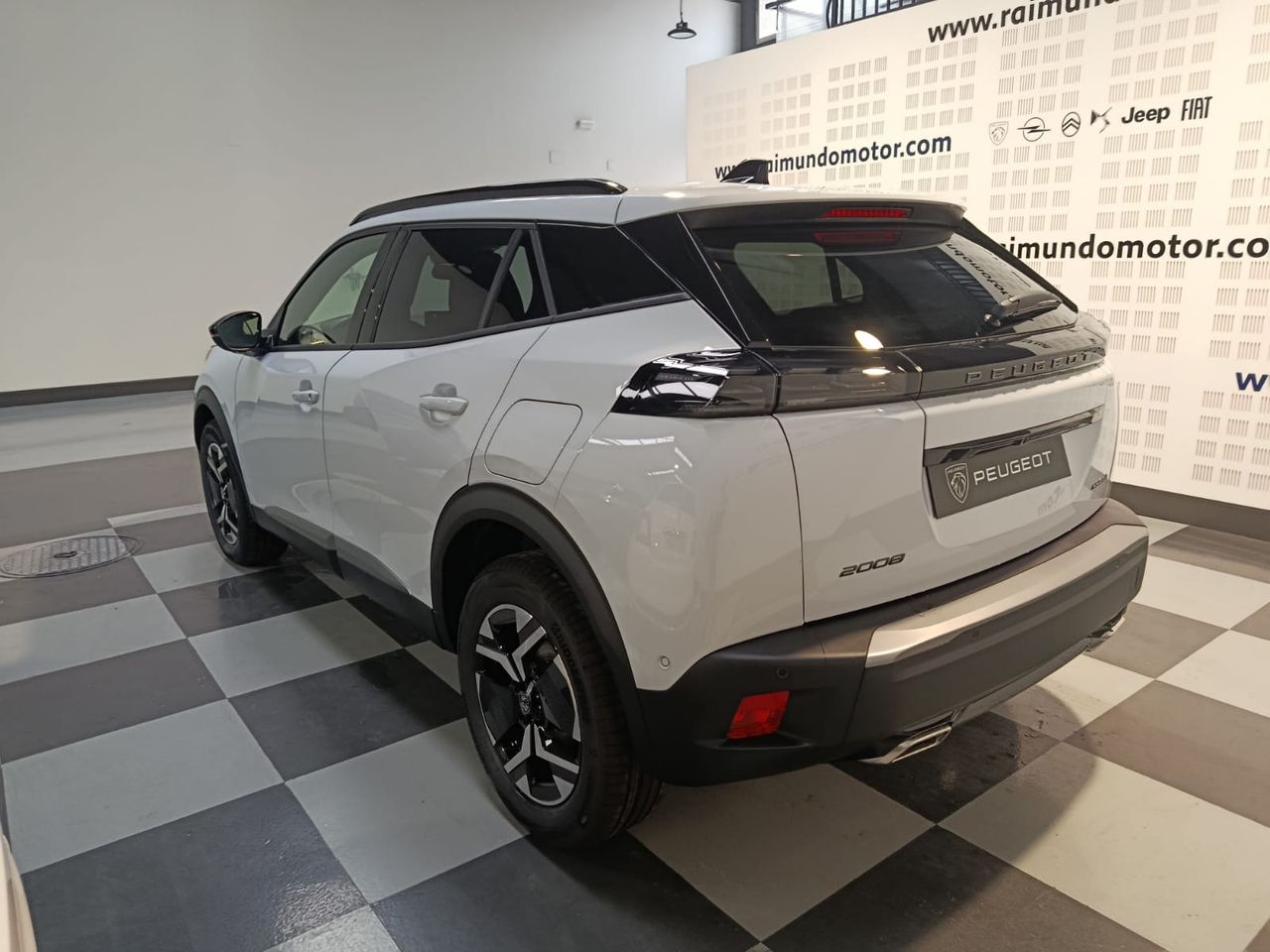 Peugeot 2008 Allure Hybrid 145 e-DCS6 - Foto 2