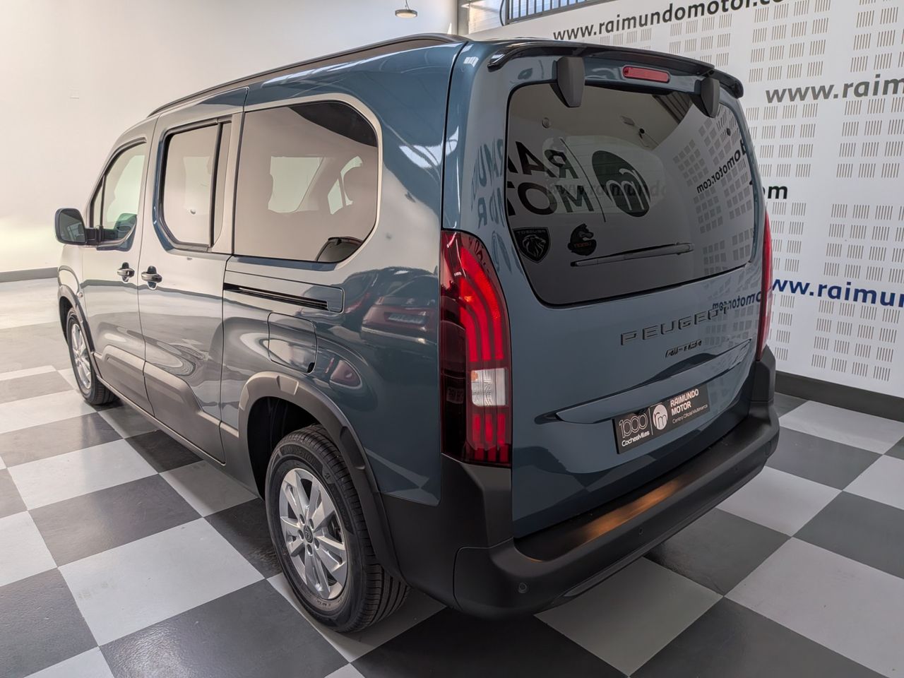 Peugeot Rifter Long Allure BlueHDi 130 EAT8 7 plazas - Foto 2