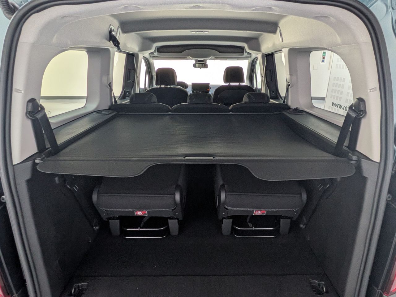 Peugeot Rifter Long Allure BlueHDi 130 EAT8 7 plazas - Foto 2