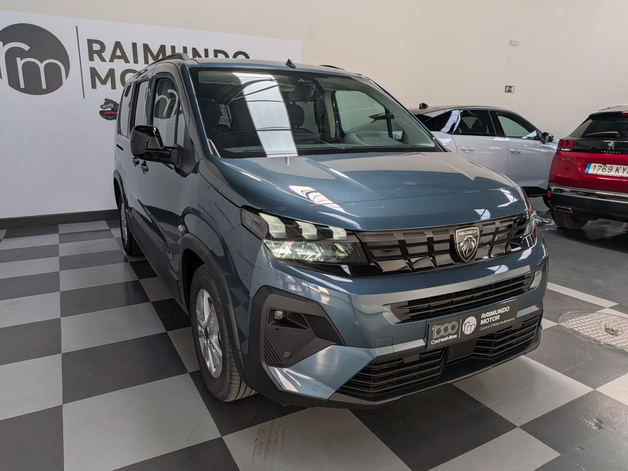 Peugeot Rifter Long Allure BlueHDi 130 EAT8 7 plazas - Foto 2