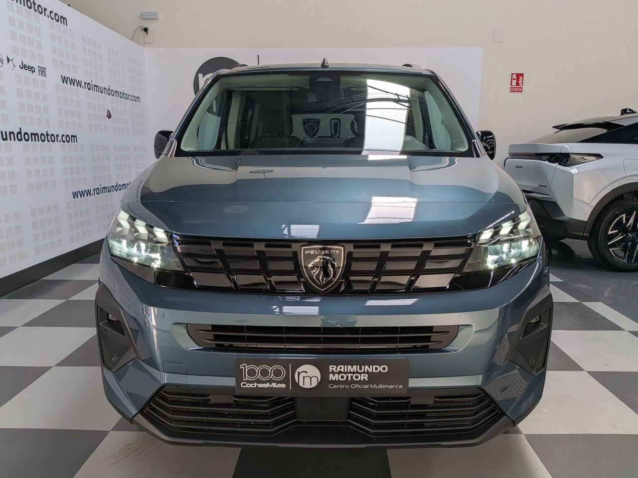 Peugeot Rifter Long Allure BlueHDi 130 EAT8 7 plazas - Foto 2