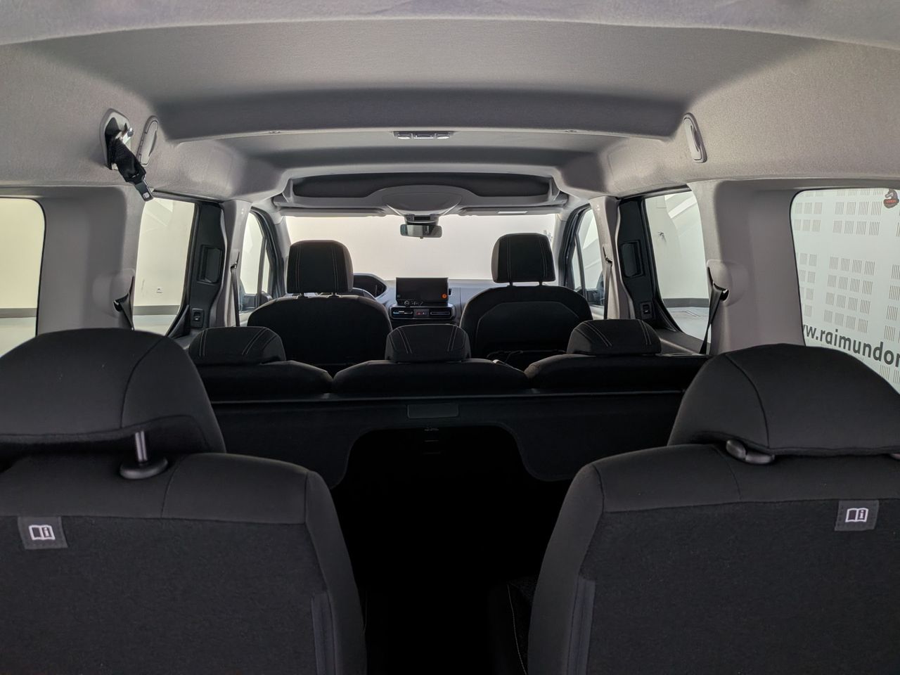 Peugeot Rifter Long Allure BlueHDi 130 EAT8 7 plazas - Foto 2