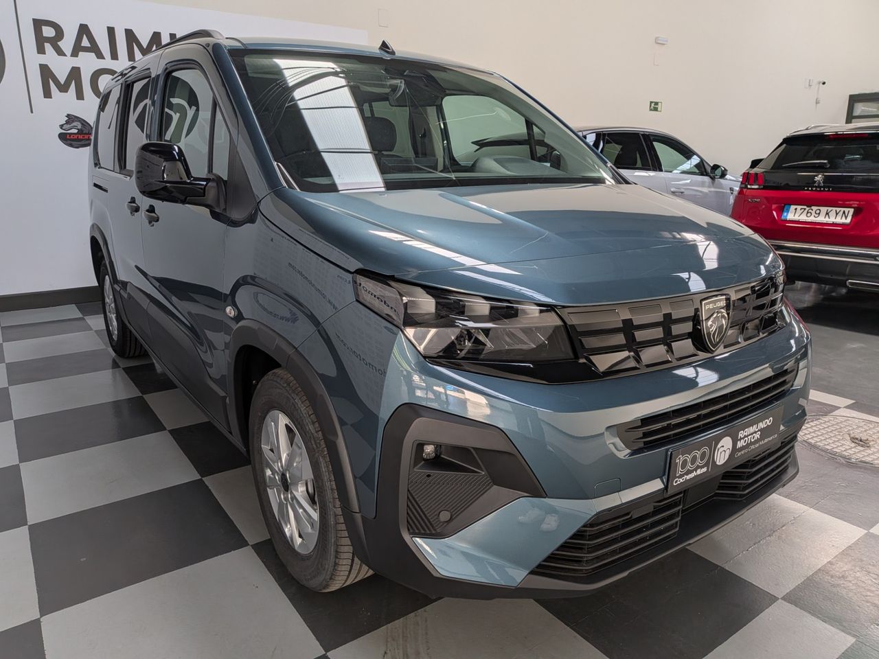 Peugeot Rifter Long Allure BlueHDi 130 EAT8 7 plazas - Foto 2