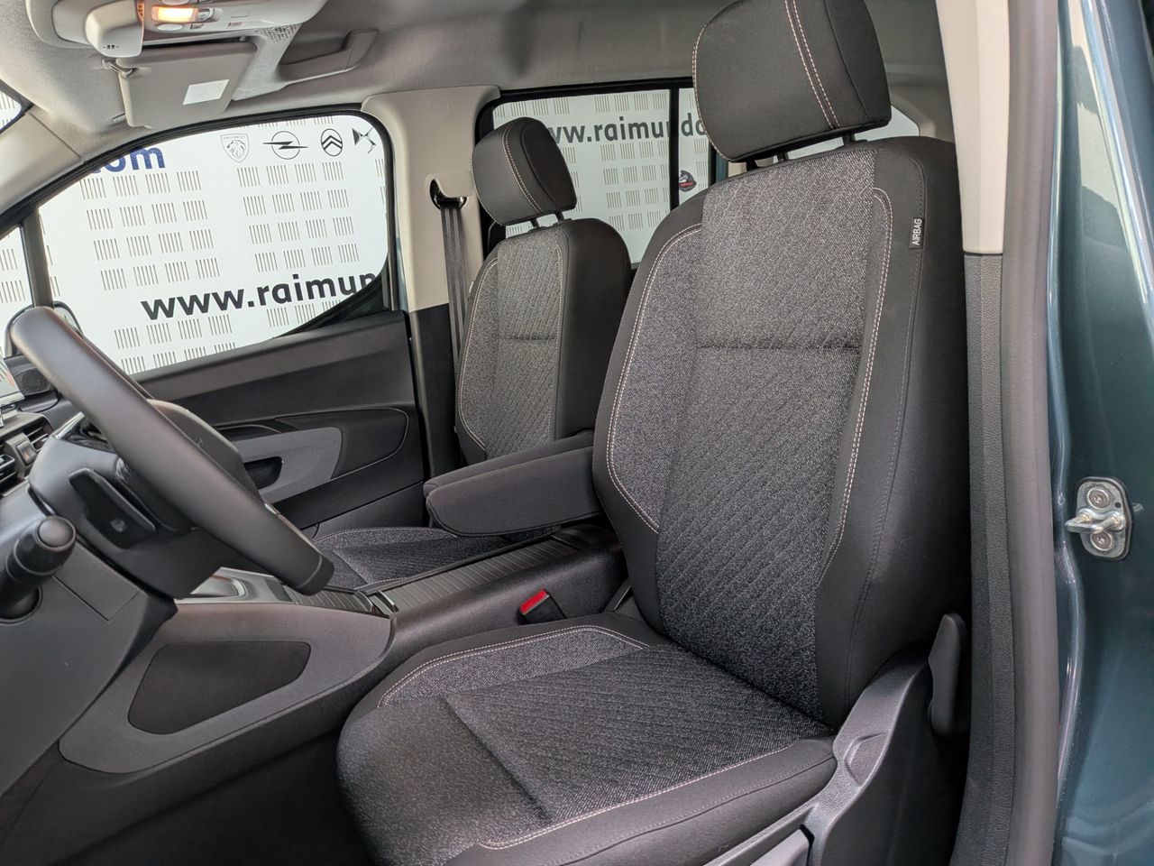Peugeot Rifter Long Allure BlueHDi 130 EAT8 7 plazas - Foto 2