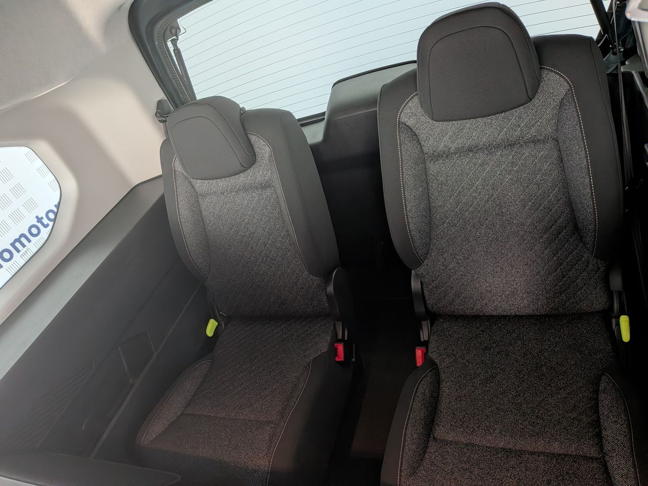 Peugeot Rifter Long Allure BlueHDi 130 EAT8 7 plazas - Foto 2